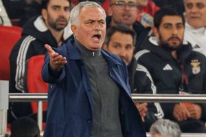 Sự vắng mặt của Jose Mourinho trên băng ghế chỉ đạo